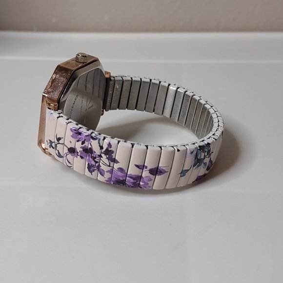 6 Inch Isaac Mizrahi Watch With Purple Floral Stretch Band - Picture 8 of 10